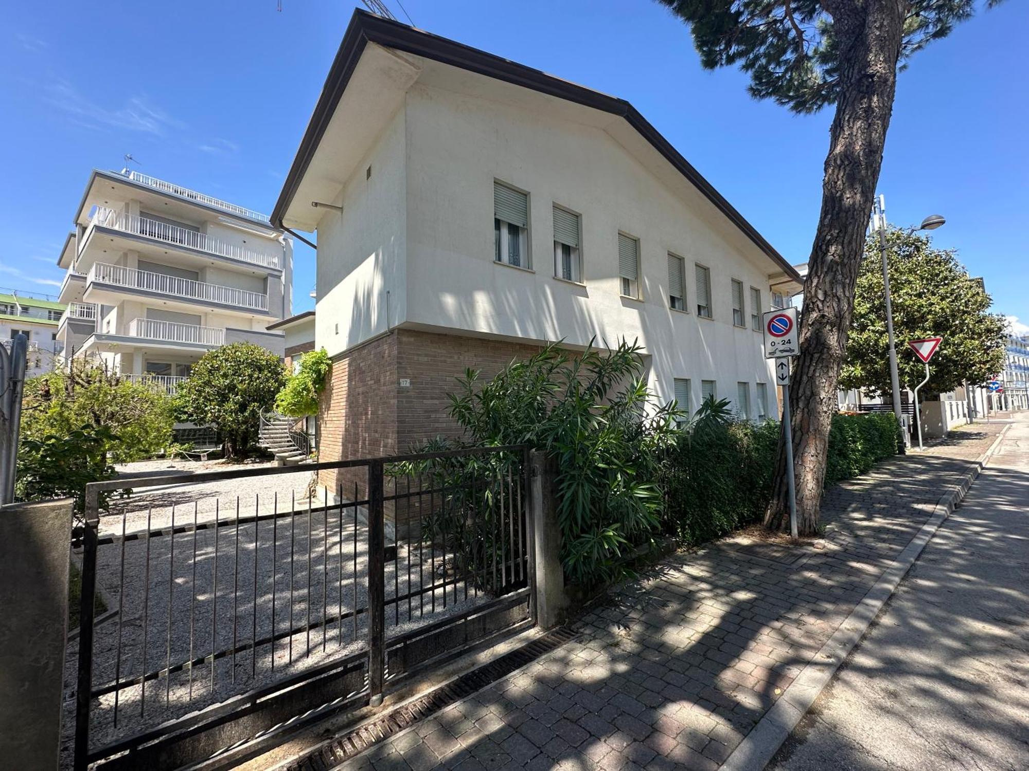Apartamento Casa Francesca Caorle Exterior foto